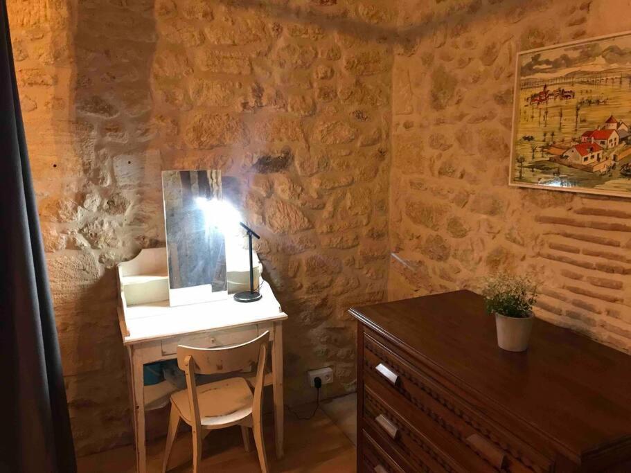 La Maison Du Puit Castels Екстериор снимка