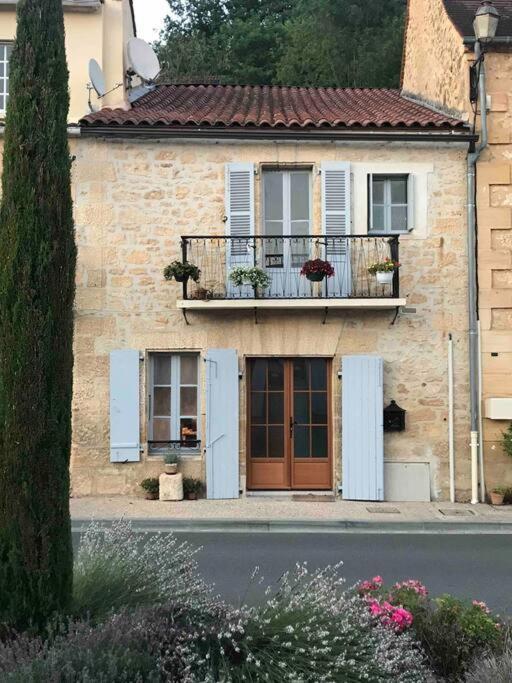 La Maison Du Puit Castels Екстериор снимка